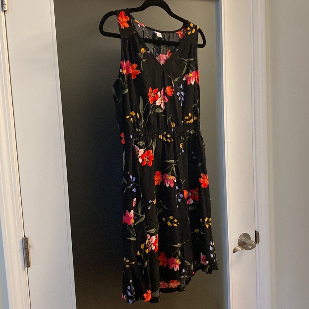 Sleeveless floral print mini swing dress size Med